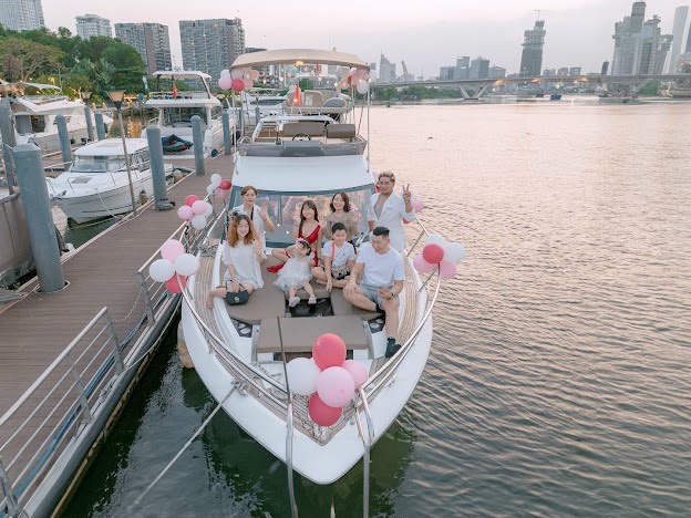 party-tren-du-thuyen-galeon-360