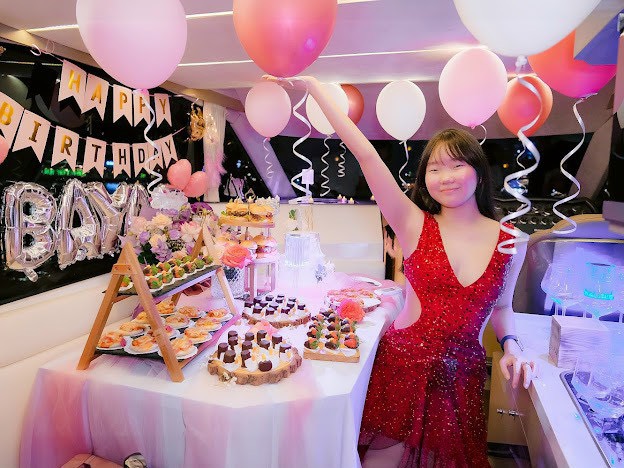 sinh-nhat-tren-du-thuyen-galeon-360-sai-gon