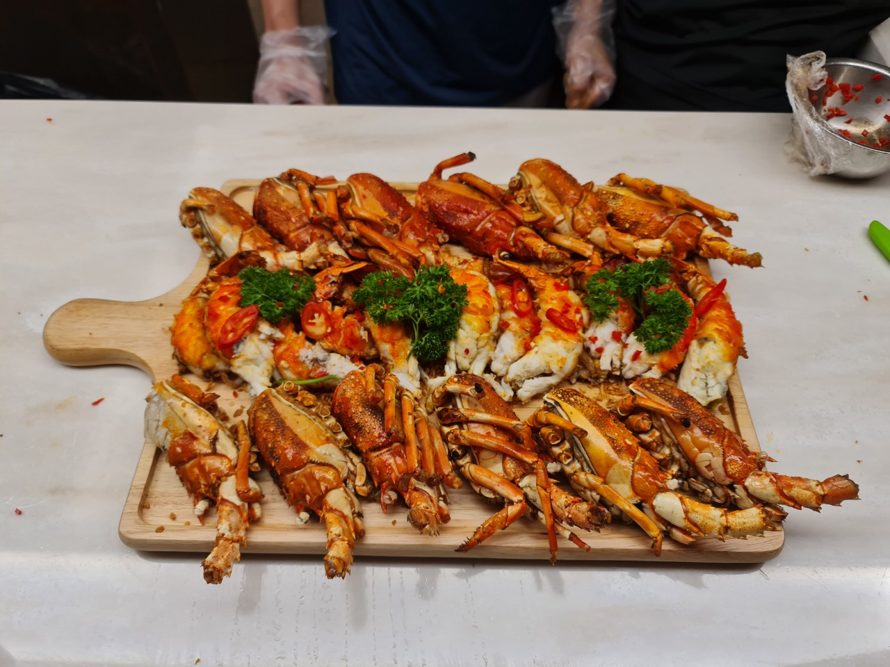 /tom-hum-bong-phuc-vu-du-thuyen /tom-hum-bong-phuc-vu-du-thuyen